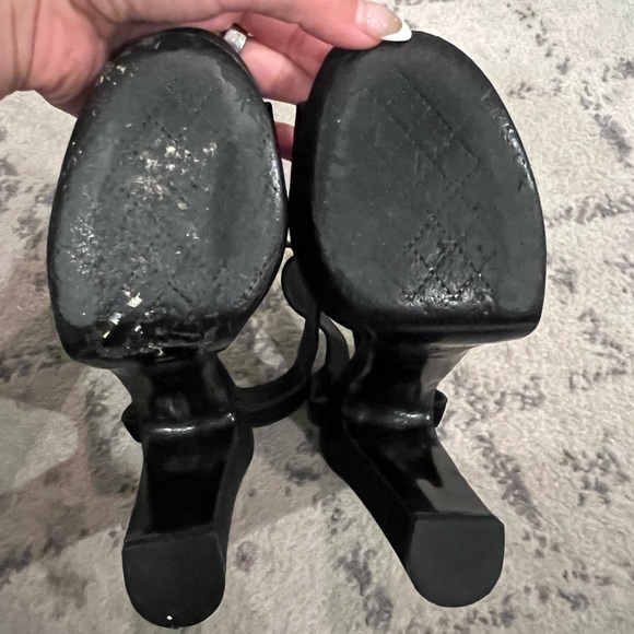 100% authentic Chanel Satin platforms - Picture 4 of 4